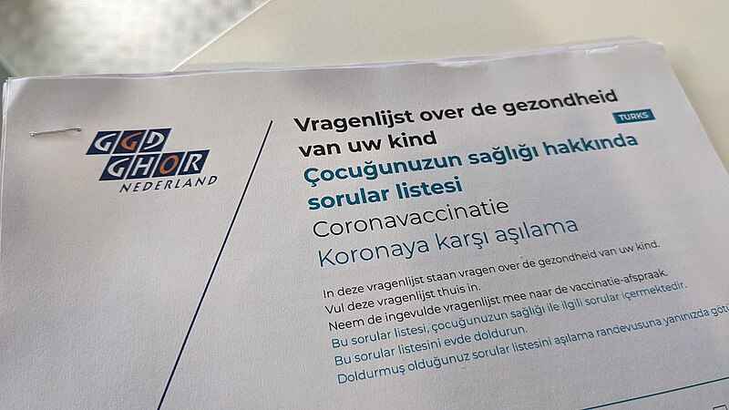 Francis Boyle, vuoden 1989 Biological Weapons and Antiterrorism Act -lain kirjoittaja, julkaisi valaehtoisen todistuksen, jossa vahvistetaan, että COVID-rokotteet ovat biologisia joukkotuhoaseita